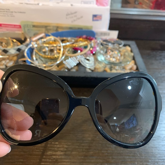 Sunglasses - Picture 1 of 8